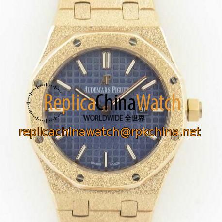 Replica Audemars Piguet Royal Oak Frosted Gold Quartz 33MM 67653 OM Rose Gold Blue Dial Swiss 3132